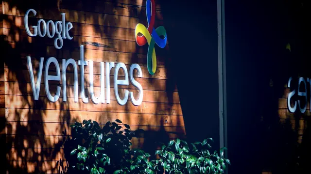 Alphabet Asegura $25 Mil Millones en Oferta de Bonos para Financiar Infraestructura de IA