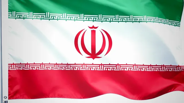 El Ministro de Relaciones Exteriores de Irán Confirma que No Hay Conversaciones Directas con EE. UU. en Medio de Tensiones