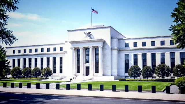 Die abwartende Haltung der Federal Reserve beeinflusst durch wirtschaftliche Indikatoren