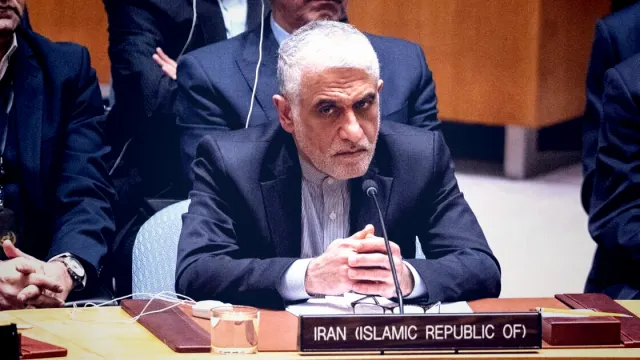 El Consejo de Seguridad de Irán Apoya el Acuerdo con EE. UU. en Medio de Divisiones Políticas