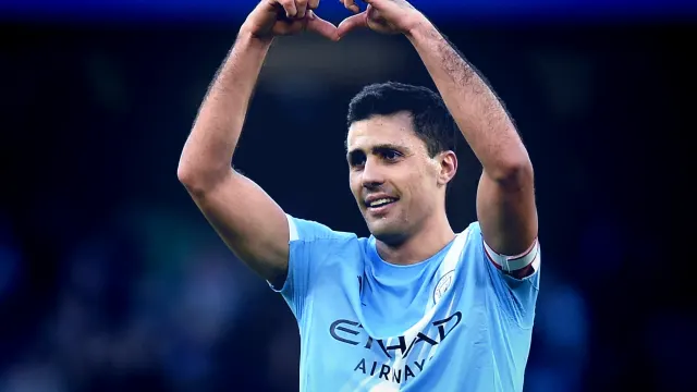 Manchester City bewertet Rodri mit 70 Millionen Pfund im Angesicht des Interesses von Barcelona
