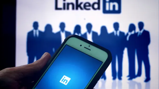 Singapur Reporta Pérdidas de $11.8 Millones por Estafas de Empleo en Crypto en LinkedIn
