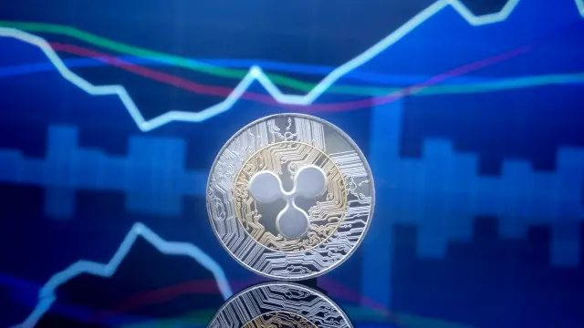 XRP nähert sich dem 52-Wochen-Tief angesichts regulatorischer Bedenken und gemischter Marktstimmung