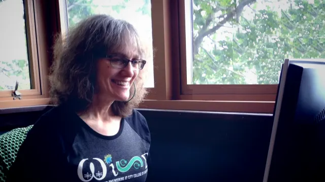 Wynd Kaufmyn Sentenciada a 14 Días por Protestar el Desarrollo de OpenAI