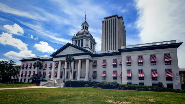 Los Republicanos Ganan Cuatro Asientos en la Redistribución de Distritos en Florida en Medio de Desafíos Legales