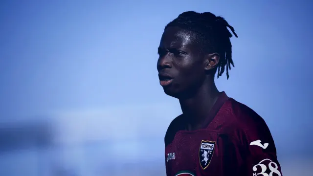 RB Salzburg et Crystal Palace en Compétition pour Alieu Njie de Torino lors des Discussions de Transfert