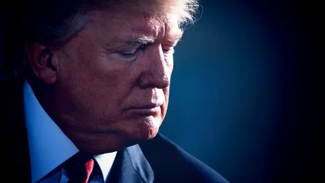 L'administration Trump va imposer des droits de douane de 50 % sur les importations canadiennes d'automobiles et d'acier d'ici 2027