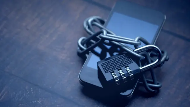 US Authorities Seize Domains Linked to Chinese Hackers Targeting Security Clearance Holders