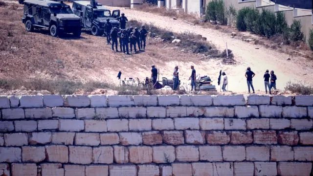 Les Forces Israéliennes Bouclent le Village d'al-Mughayyir au Milieu des Tensions Croissantes